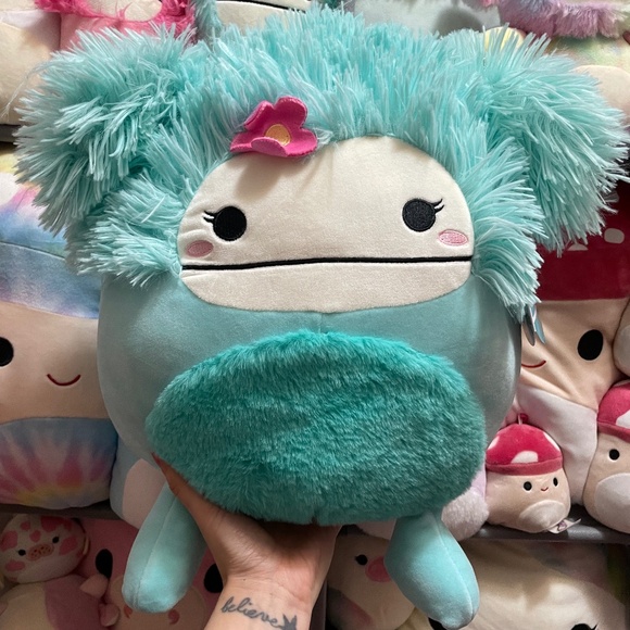 16” Joelle with flower Squishmallow - Picture 1 of 1
